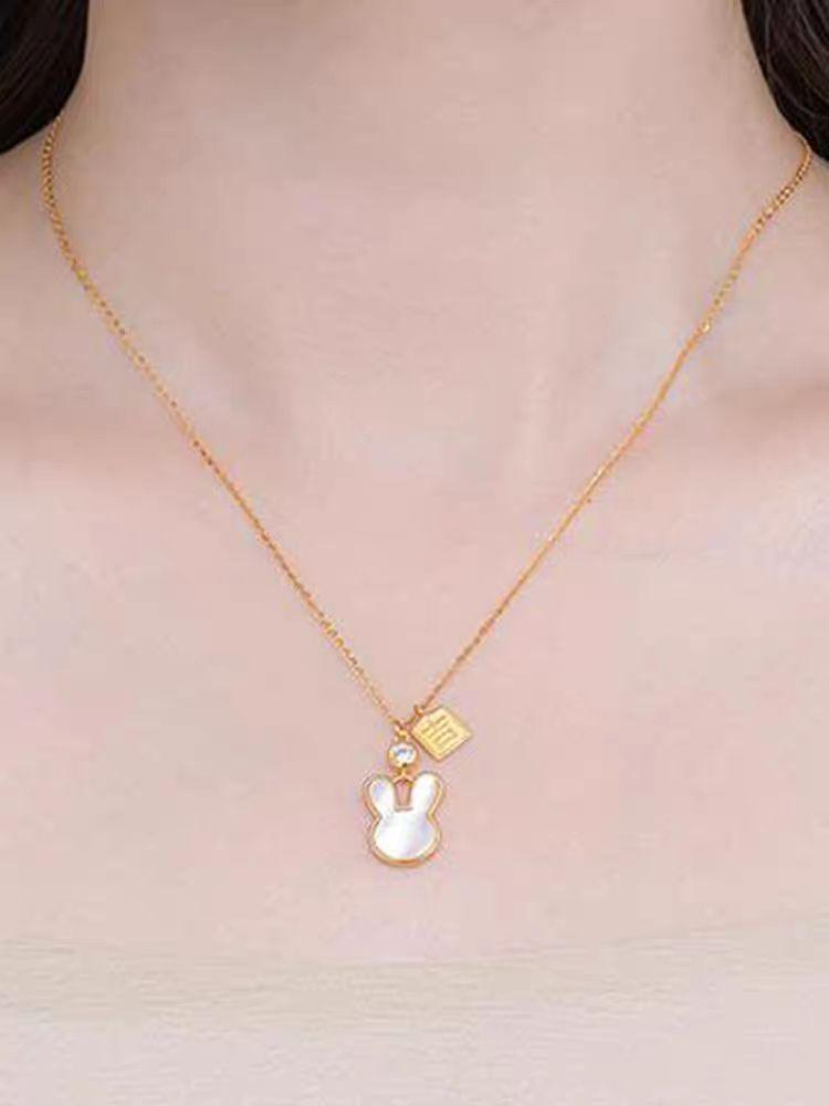 Collana in acciaio inox con pendente per rivendita