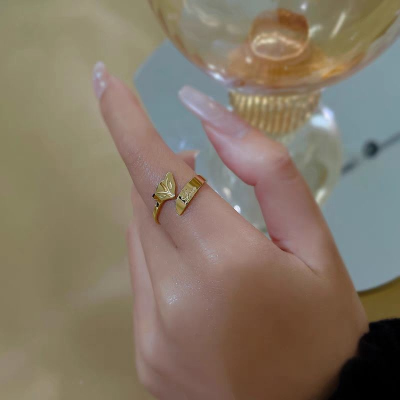 Anello PVD oro in acciaio inox per collezione moda